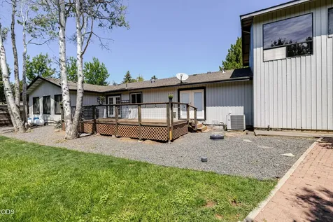 21035 Clairaway Avenue Bend OR 97702