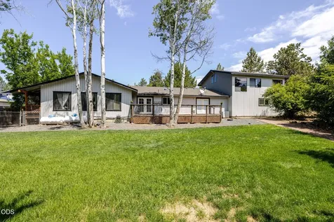 21035 Clairaway Avenue Bend OR 97702