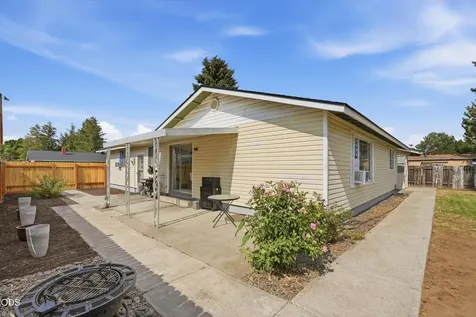 1242 SE 8th Street Prineville OR 97754