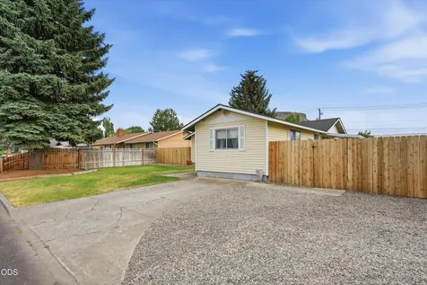 1242 SE 8th Street Prineville OR 97754