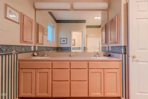 401 Golf View Drive Medford OR 97504
