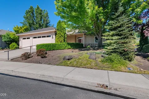 401 Golf View Drive Medford OR 97504