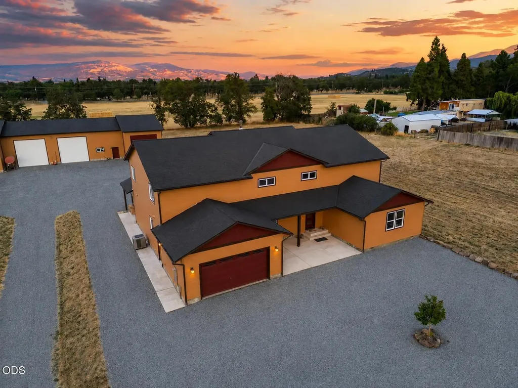 1213 Casino Road Medford OR 97501