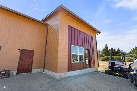 1213 Casino Road Medford OR 97501