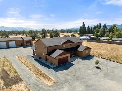 1213 Casino Road Medford OR 97501