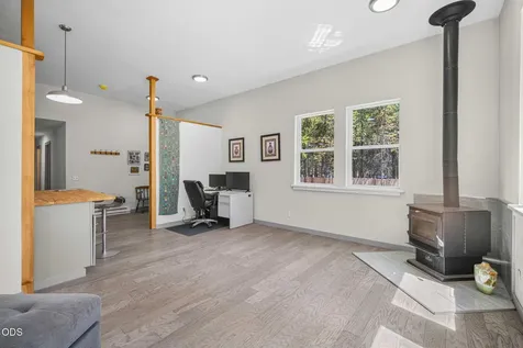 17465 Snow Goose Road Bend OR 97707