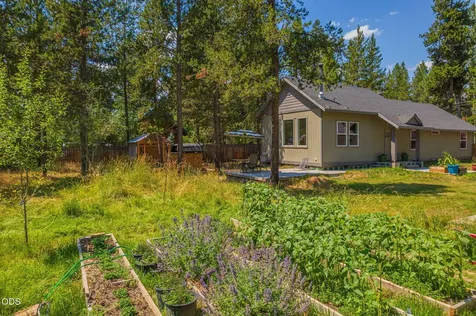17465 Snow Goose Road Bend OR 97707