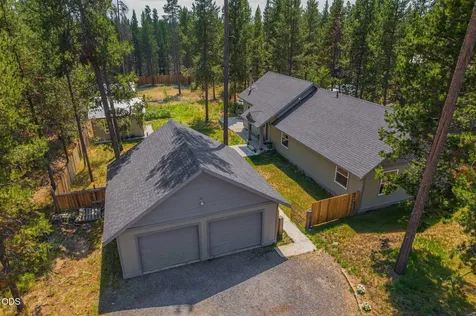 17465 Snow Goose Road Bend OR 97707
