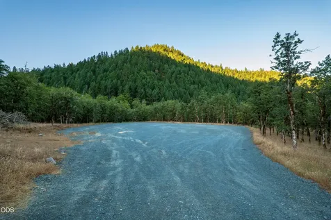 2659 Foots Creek L Fork Road Gold Hill OR 97525