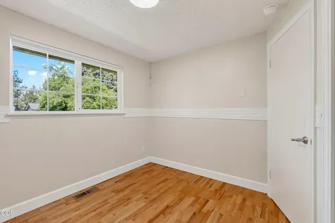 1730 SW Canyon Drive Redmond OR 97756