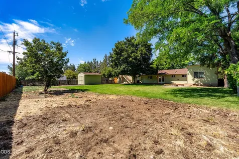 1730 SW Canyon Drive Redmond OR 97756