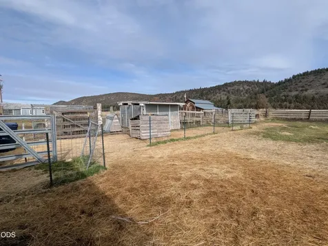 29277 Highway 97 N Chiloquin OR 97624