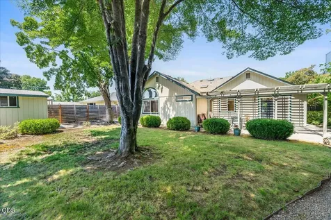 2736 Juanita Avenue Medford OR 97504