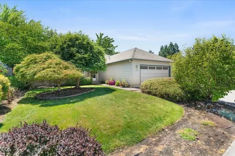 2736 Juanita Avenue Medford OR 97504