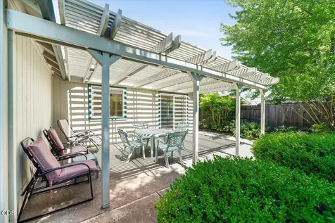2736 Juanita Avenue Medford OR 97504