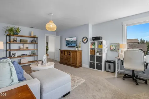 20867 SE Sunniberg Lane Bend OR 97702