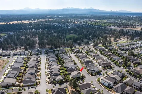 20867 SE Sunniberg Lane Bend OR 97702
