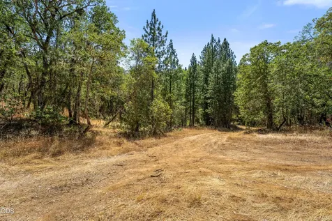 4199 Foots Creek Road Rogue River OR 97537
