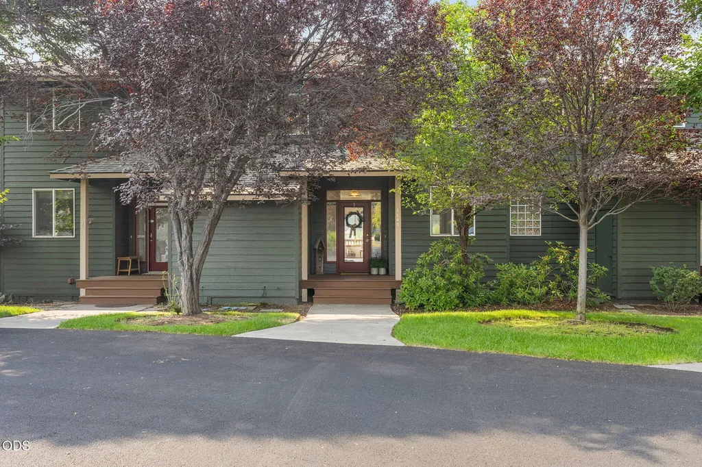 1141 Golden Pheasant Drive Redmond OR 97756