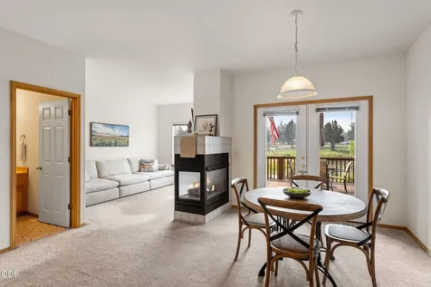1141 Golden Pheasant Drive Redmond OR 97756