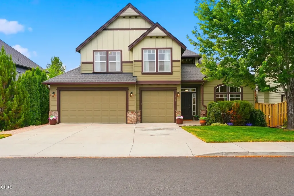 2765 SW 49th Street Redmond OR 97756