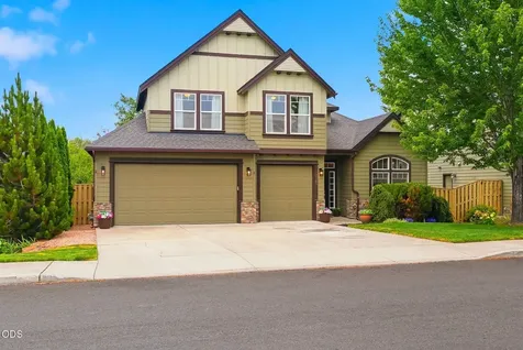 2765 SW 49th Street Redmond OR 97756