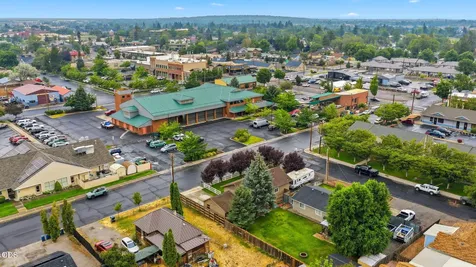 327 NW Elm Avenue Redmond OR 97756