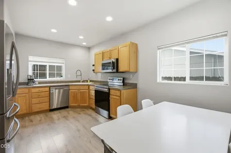 327 NW Elm Avenue Redmond OR 97756