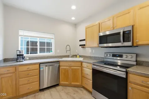327 NW Elm Avenue Redmond OR 97756