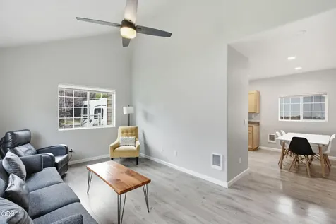 327 NW Elm Avenue Redmond OR 97756