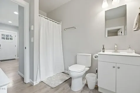 327 NW Elm Avenue Redmond OR 97756