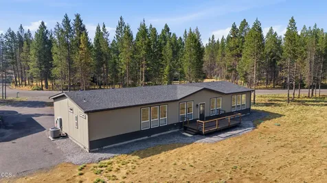 16760 Pine Place La Pine OR 97739