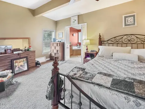 3737 NW Oak Avenue Redmond OR 97756