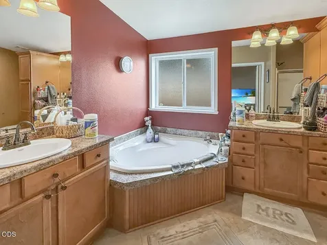 3737 NW Oak Avenue Redmond OR 97756