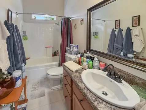 3737 NW Oak Avenue Redmond OR 97756