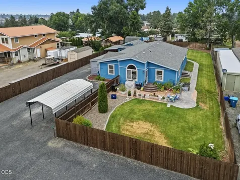 3737 NW Oak Avenue Redmond OR 97756