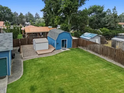 3737 NW Oak Avenue Redmond OR 97756