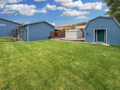 3737 NW Oak Avenue Redmond OR 97756
