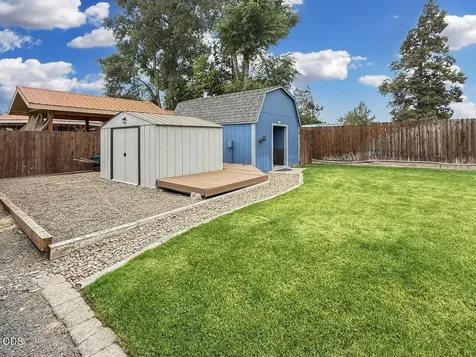 3737 NW Oak Avenue Redmond OR 97756