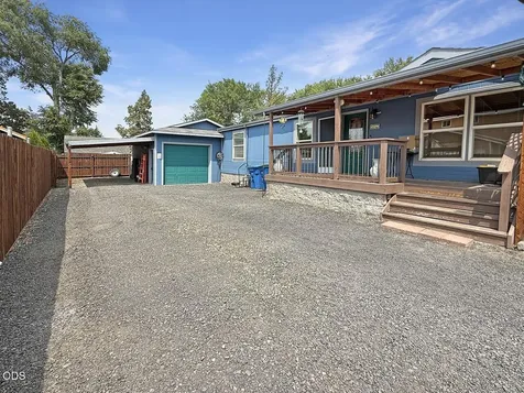 3737 NW Oak Avenue Redmond OR 97756
