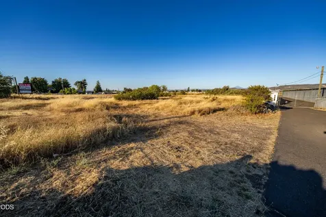 5202 Table Rock Road Medford OR 97502