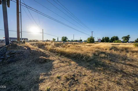5202 Table Rock Road Medford OR 97502