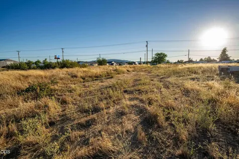 5202 Table Rock Road Medford OR 97502