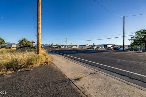5202 Table Rock Road Medford OR 97502