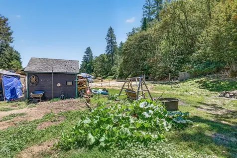12071 Old Stage Road Gold Hill OR 97525