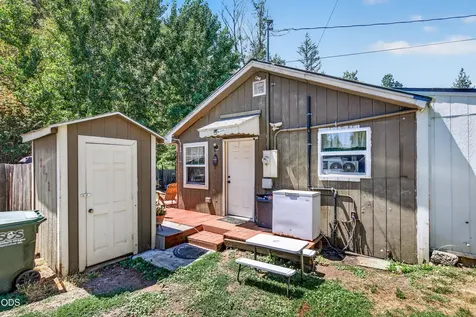 12071 Old Stage Road Gold Hill OR 97525