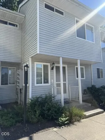 2101 Poplar Drive Medford OR 97504