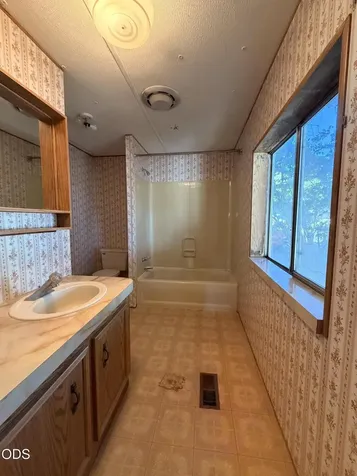 6801 Waggoner Court Klamath Falls OR 97603
