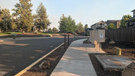3433 SW 28th Street Redmond OR 97756