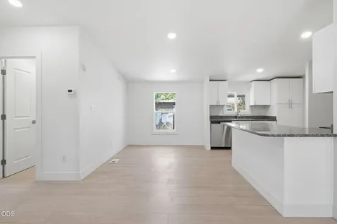 7927 Wilson Way White City OR 97503